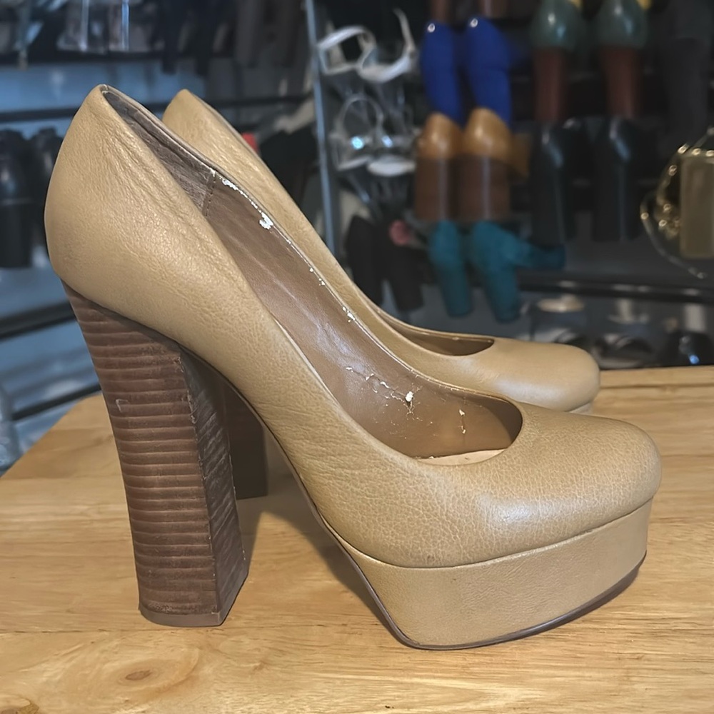 Steve Madden Tan Leather Heels